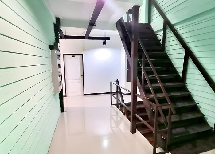 Bob House Khaosan - บ็อคเฮ้าท์ ข้าวสาร Bangkok